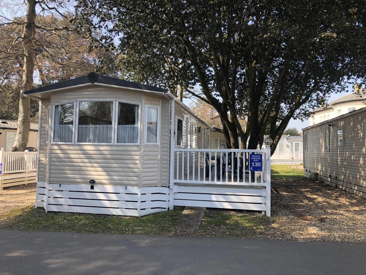 Mudeford Beach Lodge Eksteriør bilde