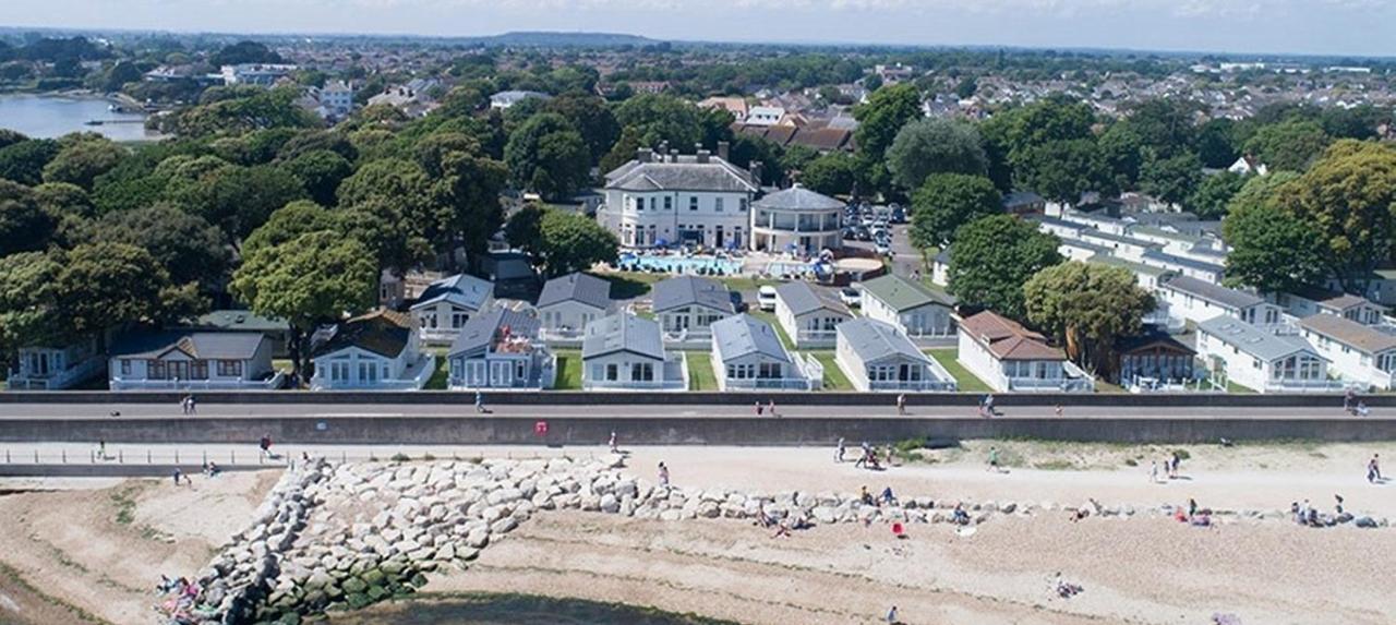 Mudeford Beach Lodge Eksteriør bilde
