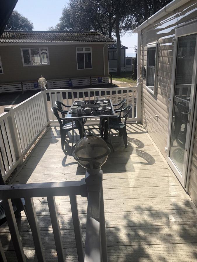 Mudeford Beach Lodge Eksteriør bilde