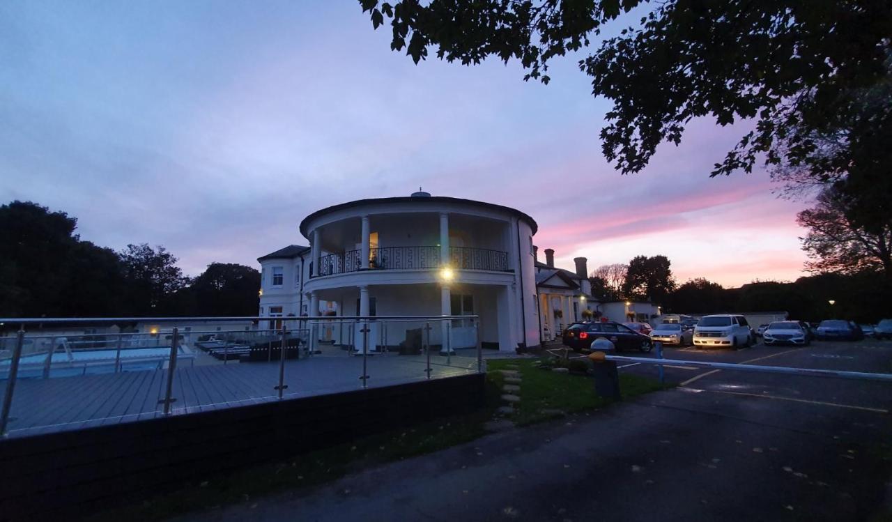 Mudeford Beach Lodge Eksteriør bilde