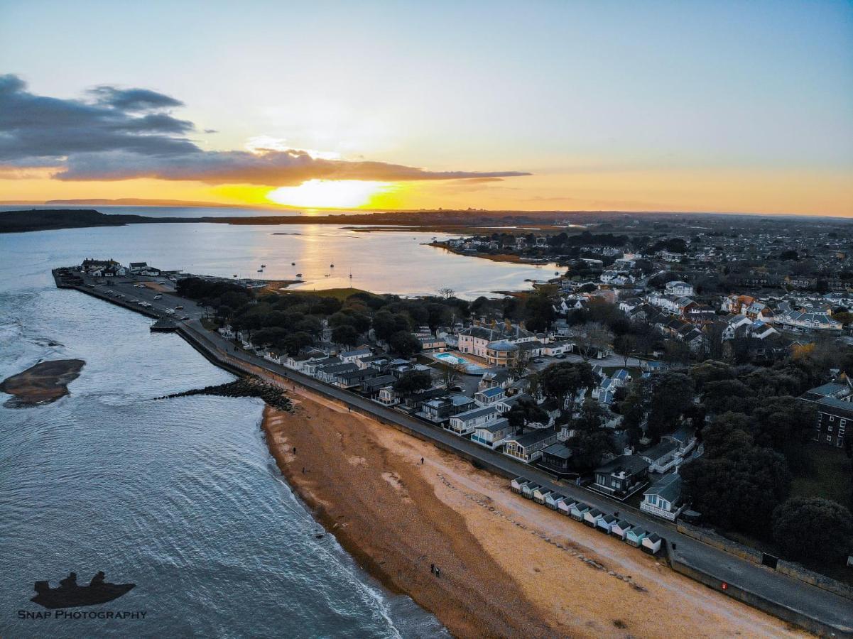 Mudeford Beach Lodge Eksteriør bilde